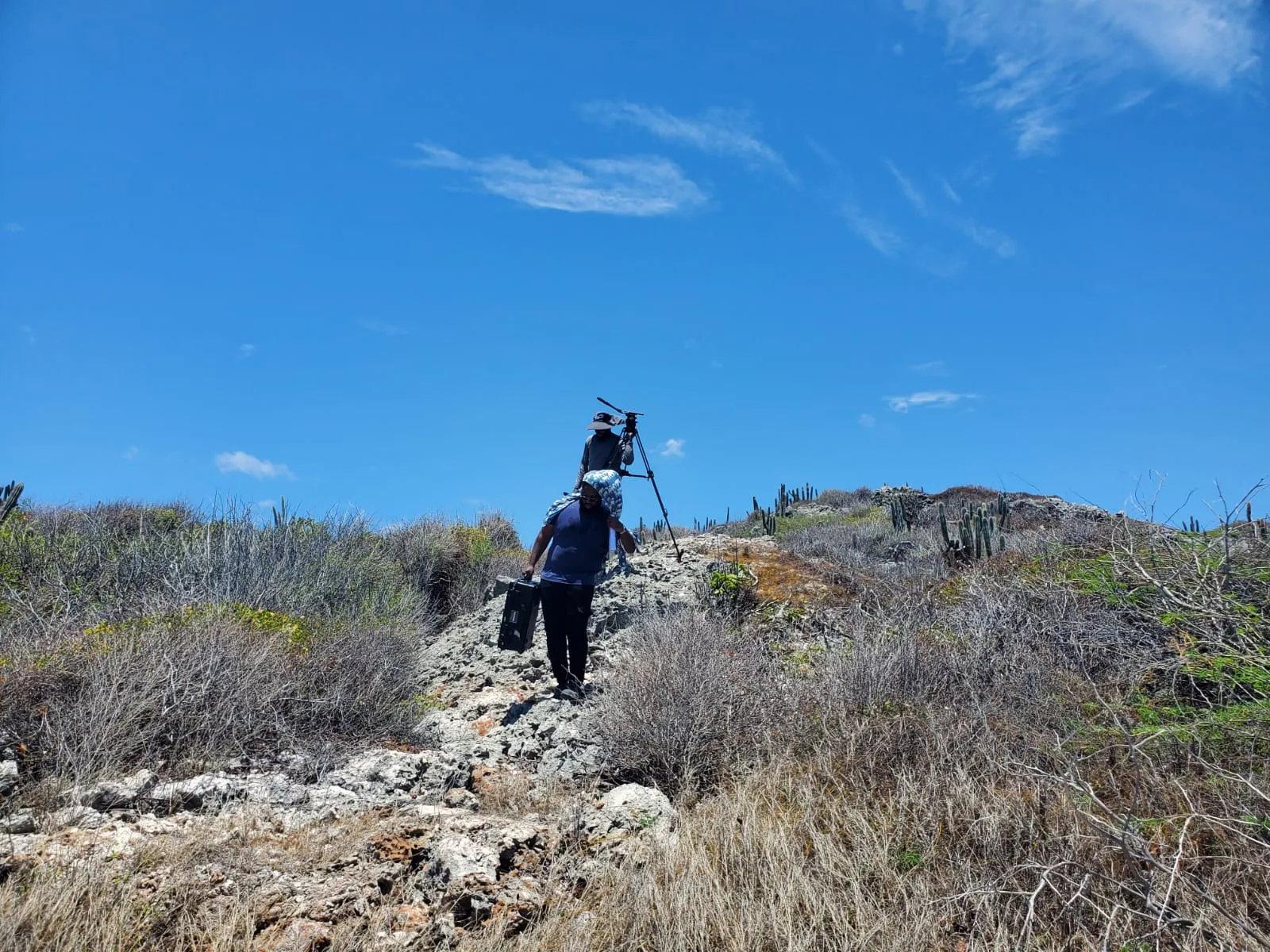 Behind the scenes photo 5