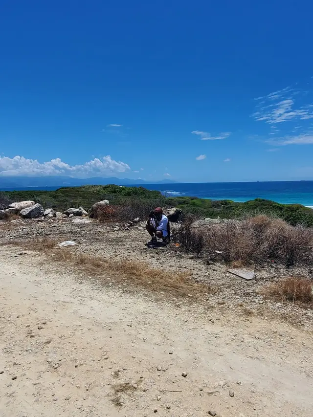 Behind the scenes photo 10