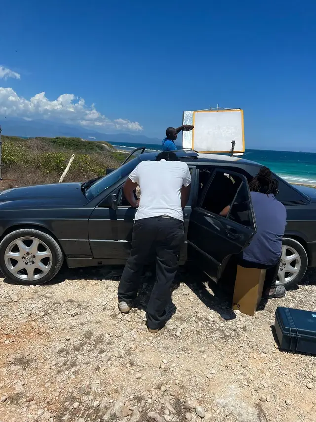 Behind the scenes photo 19