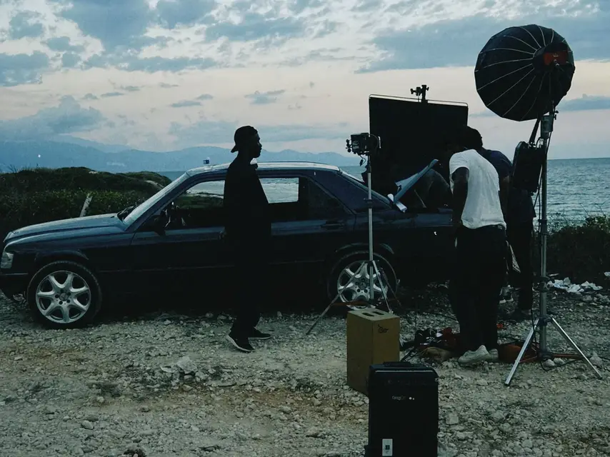 Behind the scenes photo 28