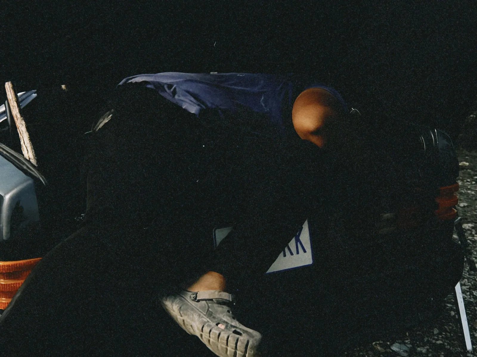 Behind the scenes photo 31